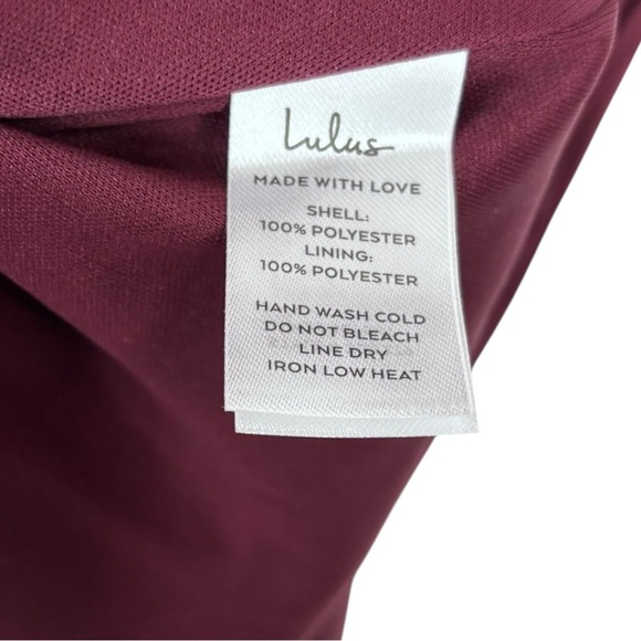 LULUS COMPELLING POISE BURGUNDY RED PLISSE CHIFFON CUTOUT SLEEVELESS MAXI DRESS - Picture 12 of 15